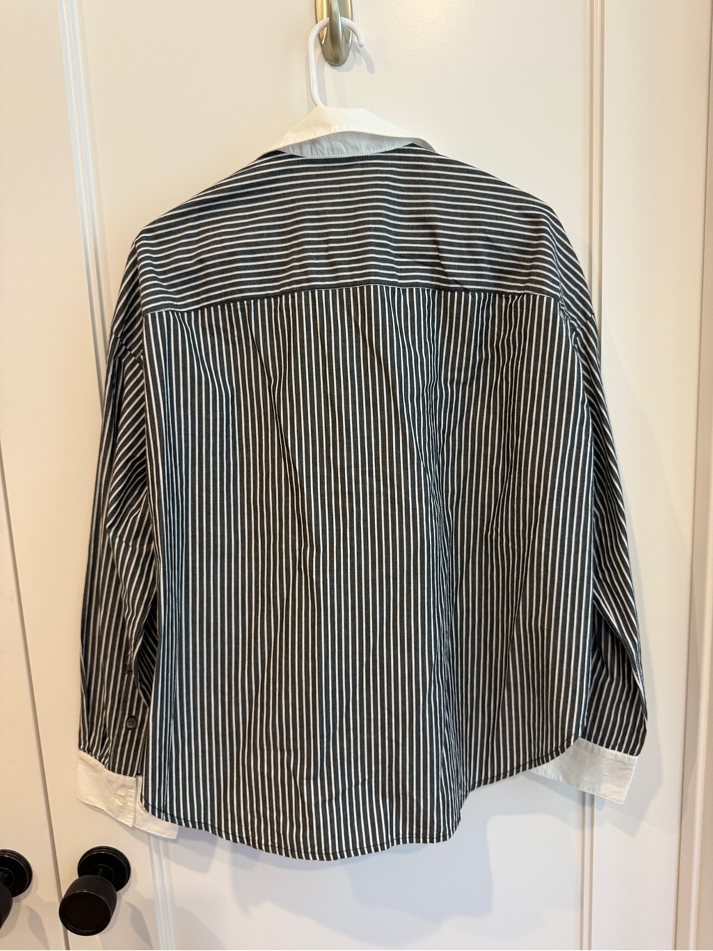 Essentiel Antwerp Striped Button-Down Shirt with White Contrast Collar - Picture 2 of 3